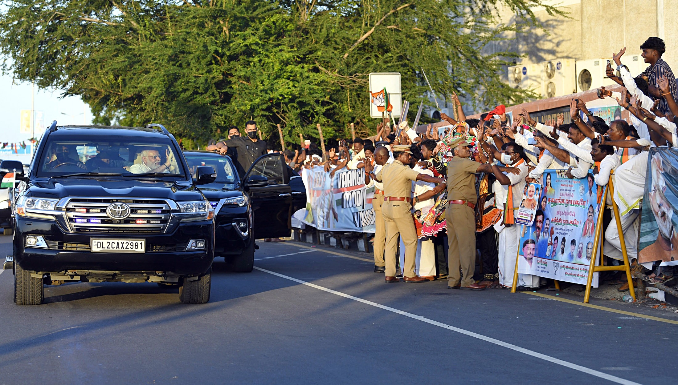 ಚೆನ್ನೈನಲ್ಲಿ ಪ್ರಧಾನಿ ನರೇಂದ್ರ ಮೋದಿ ಅವರಿಗೆ ಜನರಿಂದ ಭರ್ಜರಿ ಸ್ವಾಗತ (ANI Photo/PIB)