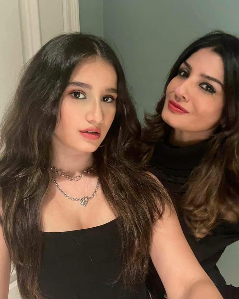 Raveena Tandon With Daughter ಅಮ್ಮನಂತೆ ಮಗಳೂ ಮಸ್ತ್‌ ಮಸ್ತ್‌ ಇಲ್ಲಿವೆ ಮತ್ತಷ್ಟು ಕ್ಯೂಟ್‌ ಫೋಟೋಸ್