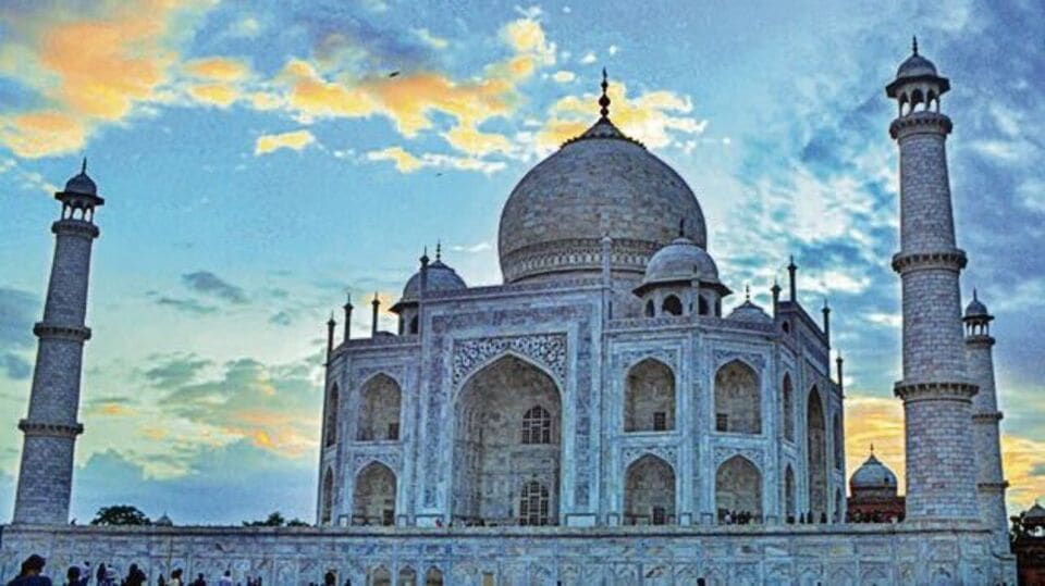 Taj Mahal Gets 2 notices ಆಸ್ತಿ ತೆರಿಗೆ, ನೀರಿನ ಬಿಲ್‌ ಪಾವತಿಸಿ ತಾಜ್‌ಮಹಲ್