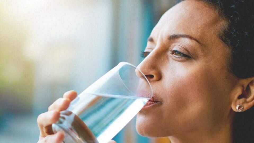 Hot Water Drinking Benefits ನೀವು ಬಿಸಿ ನೀರು ಕುಡಿಯುವುದು ಆರೋಗ್ಯಕ್ಕೆ