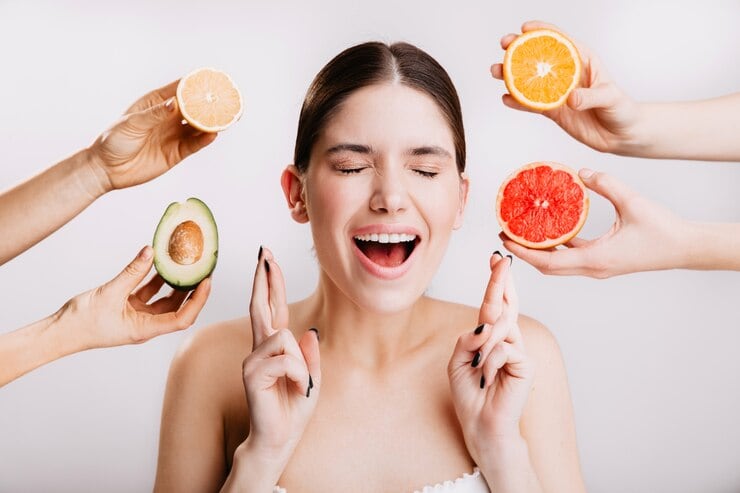 Winter foods for skin: ಚಳಿಗಾಲದ ನಿರ್ಜೀವ ಚರ್ಮದ ಆರೈಕೆಗೆ ಕ್ರೀಮ್‌ ಹಚ್ಚುವುದು ಮಾತ್ರವಲ್ಲದೆ ಈ 8 ಆಹಾರಗಳನ್ನು ತಪ್ಪದೆ ಸೇವಿಸಿ