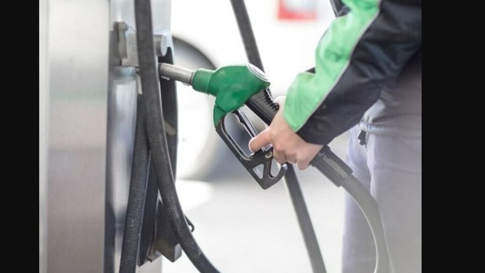 Pakistan petrol Crisis ಪಾಕಿಸ್ತಾನದಲ್ಲಿ ಪೆಟ್ರೋಲ್‌ ಬಂಕ್‌ಗಳಲ್ಲಿ ಇಂಧನ ಖಾಲಿ, ಜನಜೀವನ ಅಸ್ತವ್ಯಸ್ತ