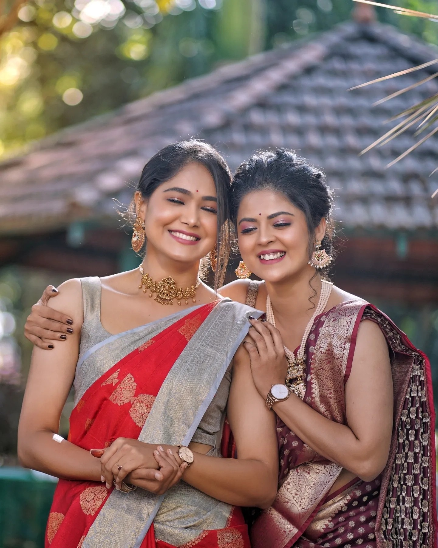 Mokshitha and Mansi: ತೆರೆ ಮೇಲೆ ಇವರಿಬ್ರೂ ವೈರಿಗಳು... ಕ್ಯಾಮರಾ ಆಫ್ 