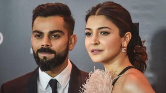 Virat Kohli, Anushka Sharma :ಭಾರತದ ಮಾಜಿ ನಾಯಕ ವಿರಾಟ್ ಕೊಹ್ಲಿ 2017ರ ಡಿಸೆಂಬರ್&nbsp;11ರಂದು ಇಟಲಿಯಲ್ಲಿ ನಟಿ ಅನುಷ್ಕಾ ಶರ್ಮಾ ಅವರನ್ನು ವಿವಾಹವಾದರು. ಅನುಷ್ಕಾ ಬಾಲಿವುಡ್‌ನ ಪ್ರಸಿದ್ಧ ನಟಿ. ಅಲ್ಲದೆ ಜಾಹೀರಾತು ಕ್ಷೇತ್ರದಲ್ಲೂ ಸಕ್ರಿಯವಾಗಿದ್ದಾರೆ. ಬಾಲಿವುಡ್‌ನಲ್ಲಿ ಸತತವಾಗಿ ಹಲವು ಹಿಟ್ ಸಿನಿಮಾಗಳನ್ನು ನೀಡಿದ್ದಾರೆ.