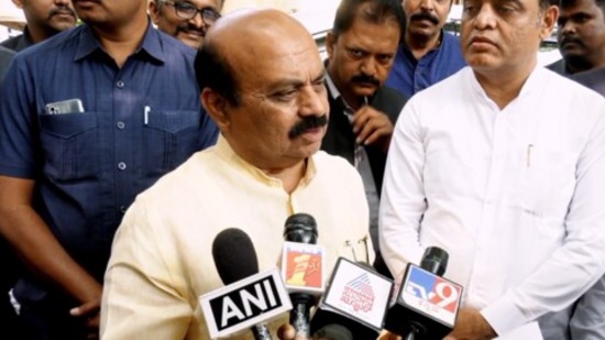 ಬೆಂಗಳೂರಿನಲ್ಲಿ ಸಿಎಂ ಬೊಮ್ಮಾಯಿ ಮಾತನಾಡಿದ್ದಾರೆ. ಬೆಂಗಳೂರಿನಲ್ಲಿ ಸಿಎಂ ಬೊಮ್ಮಾಯಿ ಮಾತನಾಡಿದ್ದಾರೆ.