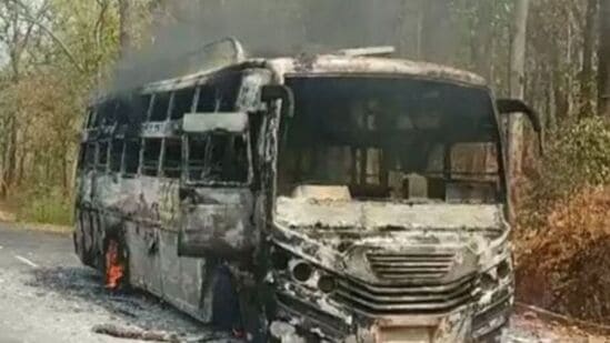 Naxalites set bus on fire: ಪ್ರಯಾಣಿಕ ಬಸ್‌ ತಡೆದು ಬೆಂಕಿ ಹಚ್ಚಿದ 20-25 ನಕ್ಸಲರು