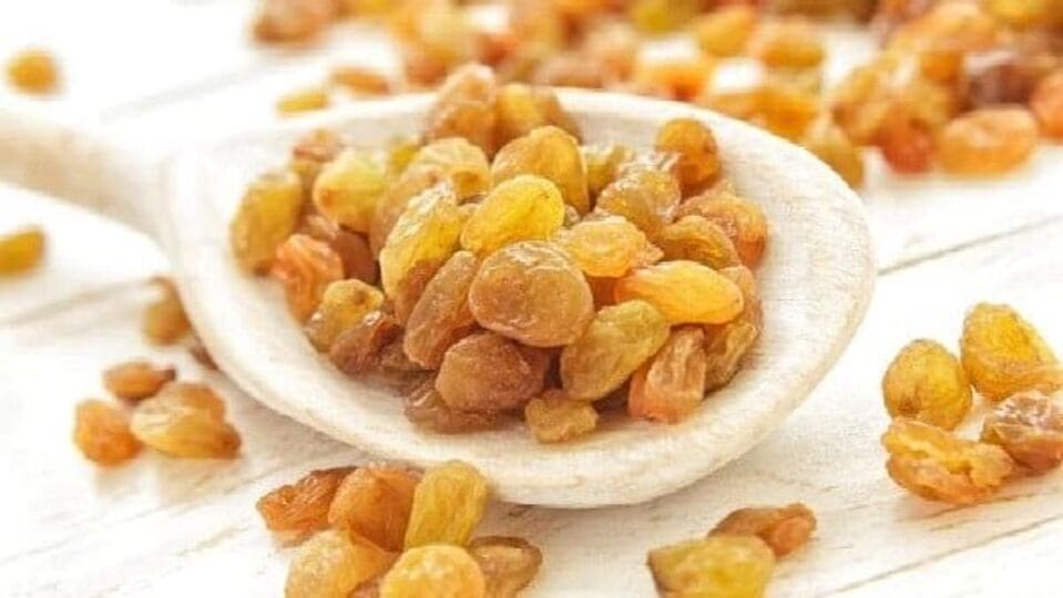 Raisins Effects on Body ಒಣದ್ರಾಕ್ಷಿ ಸೇವನೆಯಿಂದ ದೇಹಾರೋಗ್ಯಕ್ಕಿದೆ ಹಲವು
