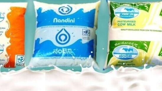 कर्नाटक रक्षण वेदिके ही राजकीय हेतून अमूलवर बहिष्कार करत असल्याचा आरोप भाजपने केला आहे. तर कॉंग्रेसने अमूलच्या माध्यमातून कर्नाटकाची लूट केली जात असल्याचं सांगत भाजपला प्रत्युत्तर दिलं आहे.