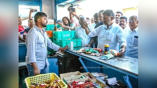 முதலில் கர்நாடக பால் கூட்டமைப்பை அமுல் உடன் இணைக்க முயற்சி நடந்தது. கன்னடர்கள் எதிர்த்தபோது, ​​நந்தினி பிராண்டிற்கு ஆணி அடிக்க பாஜக Plan B-யை தயாரித்தது. நந்தினி, பல வருட கடின உழைப்பு மற்றும் அர்ப்பணிப்புடன் கன்னடர்களால் கட்டமைக்கப்பட்ட கர்நாடகாவின் ரத்தினம் என டி.கே.சிவக்குமார் ட்வீட் செய்தார்.