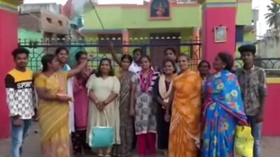 Chamarajanagar News: ಸತತ ನಾಲ್ಕು ಬಾರಿ ಪುಟ್ಟರಂಗಶೆಟ್ಟಿ ಗೆಲುವು, ಮಹಿಳೆಯರಿಂದ ನಂಜನಗೂಡಿಗೆ ಅಭಿಮಾನದ ಪಾದಯಾತ್ರೆ