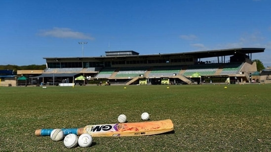 A generic image of cricket bat and ball.