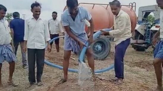 ಶವದ ಬಾಯಿಗೆ ನೀರು ಬಿಟ್ಟು ಮಳೆಗಾಗಿ ಪ್ರಾರ್ಥನೆ