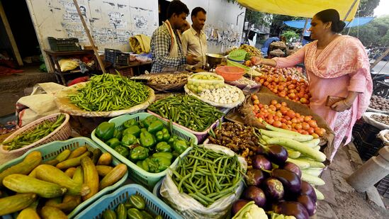 Personal Finance: ತರಕಾರಿ ಗ್ರೋಸರಿ ದುಬಾರಿ ಕಾಲದಲ್ಲಿ ಹಣ ಉಳಿತಾಯ ಮಾಡುವುದು ಹೇಗೆ? ಇದು ಅಡುಗೆ ಮನೆಯಲ್ಲಿ ಹಣ ಉಳಿತಾಯಕ್ಕೆ ಸಲಹೆ