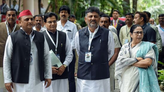 Bengaluru, July 18 (ANI): West Bengal Chief Minister Mamata Banerjee, Samajwadi Party (SP) chief Akhilesh Yadav and party Secretary General Ram Gopal Yadav welcomed by Karnataka Deputy CM DK Shivakumar on their arrival to attend the second day of the joint Opposition meeting, in Bengaluru on Tuesday. (ANI Photo/Shrikant Singh)