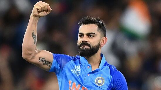 Virat Kohli: ಅಂತಾರಾಷ್ಟ್ರೀಯ ಕ್ರಿಕೆಟ್‌ನಲ್ಲಿ ಅತಿ ಹೆಚ್ಚು ಶತಕ ಸಿಡಿಸಿದ ಬ್ಯಾಟ್ಸ್‌ಮನ್‌ಗಳ ಪೈಕಿ ವಿರಾಟ್ ಕೊಹ್ಲಿ ವಿಶ್ವದಲ್ಲೇ ಎರಡನೇ ಸ್ಥಾನದಲ್ಲಿದ್ದಾರೆ. ಅವರು ಏಕದಿನ, ಟೆಸ್ಟ್ ಮತ್ತು ಟಿ20 ಪಂದ್ಯಗಳಲ್ಲಿ ಒಟ್ಟು 76 ಶತಕಗಳನ್ನು ಗಳಿಸಿದ್ದಾರೆ. ಏಕದಿನದಲ್ಲಿ 46, ಟೆಸ್ಟ್‌ನಲ್ಲಿ 29 ಮತ್ತು ಟಿ20ಯಲ್ಲಿ ಒಂದು ಶತಕ ಸಿಡಿಸಿದ್ದಾರೆ. 100 ಶತಕ ಸಿಡಿಸಿರುವ ಸಚಿನ್ ಈ ಪಟ್ಟಿಯಲ್ಲಿ ಮೊದಲಿಗ. ಅಗ್ರ ಇಬ್ಬರಯ ಭಾರತೀಯರೇ ಎನ್ನುವುದು ಭಾರತಕ್ಕೆ ಹೆಮ್ಮೆಯ ವಿಷಯ.