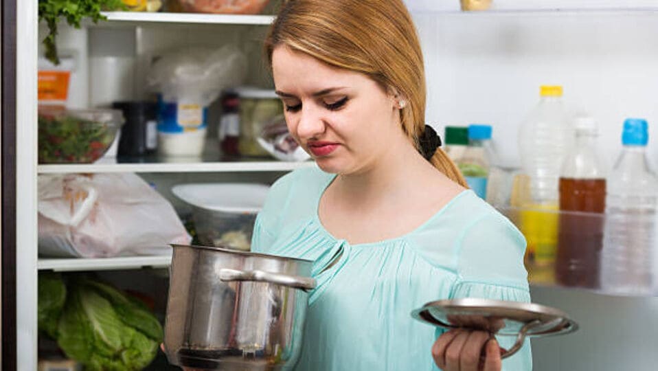 Egg Smell ಎಷ್ಟು ತೊಳೆದ್ರೂ ಪಾತ್ರೆಯಿಂದ ಮೊಟ್ಟೆ ವಾಸನೆ ಹೋಗುತ್ತಿಲ್ವಾ? ಈ