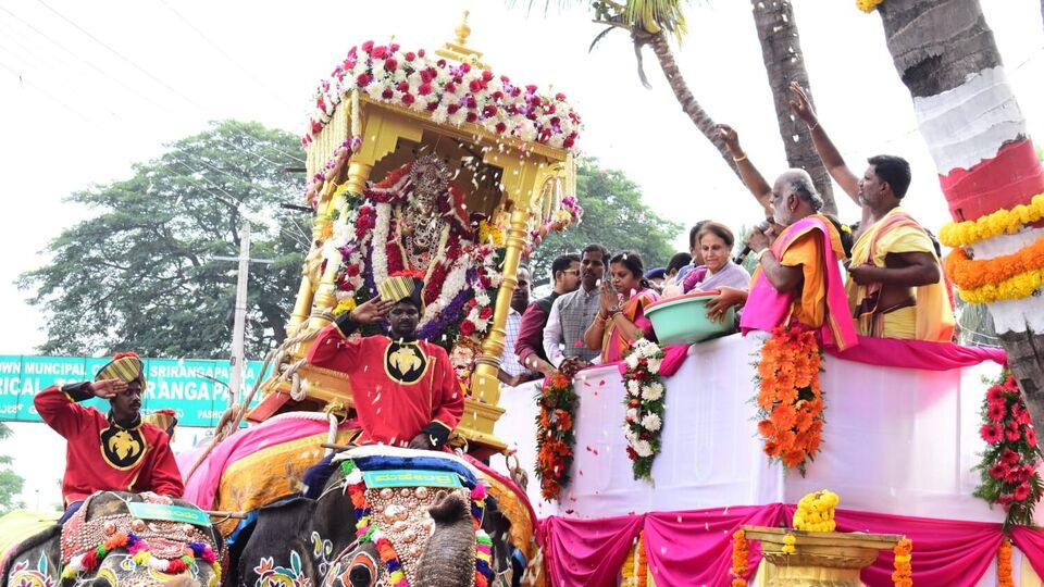 Srirangapatna Dasara 2023: ಶ್ರೀರಂಗಪಟ್ಟಣದಲ್ಲೂ ಸಡಗರದ ದಸರಾ: ಒಂದೂವರೆ ಗಂಟೆ ...