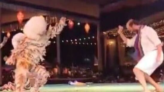 ಈ ಕಾರ್ಯಕ್ರಮದಲ್ಲಿ ರಾಜ್ ಬಿ ಶೆಟ್ಟಿ ಮಾತ್ರವಲ್ಲದೆ ಕನ್ನಡ ನಟ ದಿಂಗತ್ ಕೂಡ ಪಾಲ್ಗೊಂಡಿದ್ದರು. ಈ ಕಾರ್ಯಕ್ರಮದಲ್ಲಿ ರಾಜ್ ಬಿ ಶೆಟ್ಟಿ ಮಾತ್ರವಲ್ಲದೆ ಕನ್ನಡ ನಟ ದಿಂಗತ್ ಕೂಡ ಪಾಲ್ಗೊಂಡಿದ್ದರು. 