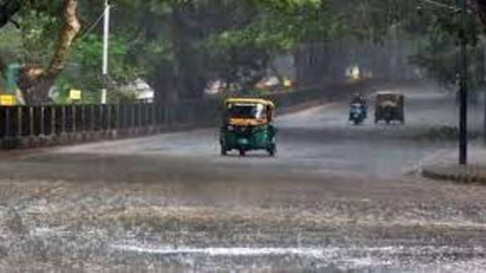 Karnataka Rains ಕರ್ನಾಟಕದಲ್ಲಿ ಮುಂದಿನ 4 ದಿನ ಮಳೆ ಬೆಂಗಳೂರಿನಲ್ಲಿ ಇಂದು