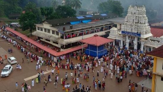 ಕುಕ್ಕೆ ಸುಬ್ರಹ್ಮಣ್ಯ ಕ್ಷೇತ್ರದಲ್ಲಿ ಡಿಸೆಂಬರ್ 10 ರಿಂದ ಕುಕ್ಕೆ ಚಂಪಾಷಷ್ಠಿ ಮಹೋತ್ಸವ" ಆರಂಭಗೊಂಡಿದೆ. ದೇವರು ಕೊಪ್ಪರಿಗೆ ಏರುವುದರ ಮೂಲಕ ಜಾತ್ರೆ ಆರಂಭವಾಗಿದೆ. ಈಗಾಗಲೇ ಭಕ್ತರು ಕುಕ್ಕೆಗೆ ಆಗಮಿಸುತ್ತಿದ್ದಾರೆ.