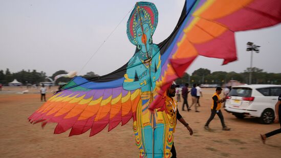 ಬಾನಂಗಳದಿ ವಿಹರಿಸಲು ಸಿದ್ಧವಾಗುತ್ತಿರುವ ಗರುಡ&nbsp;