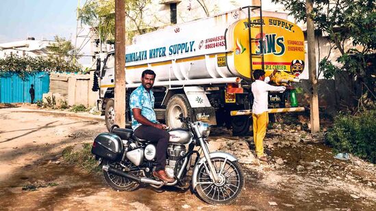 ಮನೆ ಮಾಲೀಕರು ಬೋರ್‌ವೆಲ್‌ ನೀರು ಮಾರಾಟ ಮಾಡದಂತೆ ಸೂಚನೆ ನೀಡಲಾಗಿದೆ.