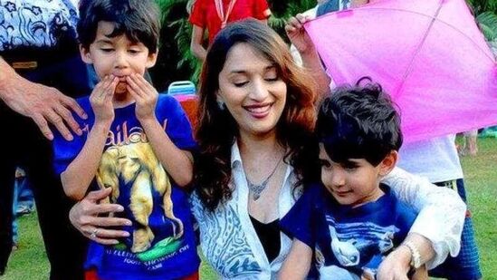 ಮಾಧುರಿ ದೀಕ್ಷಿತ್ ಅವರು ಡಾ.ಶ್ರೀರಾಮ್ ನೇನೆ ಅವರನ್ನು ವಿವಾಹವಾದರು. ಅವರಿಗೆ ಇಬ್ಬರು ಗಂಡು ಮಕ್ಕಳಿದ್ದಾರೆ. ಮಕ್ಕಳ ಹೆಸರು: ಅರಿನ್ ನೇನೆ ಮತ್ತು ರಯಾನ್ ನೇನ್. 2003 ರಲ್ಲಿ ಮಾಧುರಿಗೆ ಮೊದಲ ಮಗುವಾಯಿತು. ಆಜಾ ನಾಚ್ಲೆ (2007) ಸಿನಿಮಾದಲ್ಲಿ ನಟಿಸಿದ ಬಳಿಕ ಬಾಲಿವುಡ್ನಿಂದ ಬ್ರೇಕ್ ತೆಗೆದುಕೊಂಡರು. ಇವರು ಹಲವು ವರ್ಷಗಳ ಕಾಲ ಅಮೆರಿಕದಲ್ಲಿದ್ದರು. ಮಾಧುರಿ ದೀಕ್ಷಿತ್ ಅವರು ಡಾ.ಶ್ರೀರಾಮ್ ನೇನೆ ಅವರನ್ನು ವಿವಾಹವಾದರು. ಅವರಿಗೆ ಇಬ್ಬರು ಗಂಡು ಮಕ್ಕಳಿದ್ದಾರೆ. ಮಕ್ಕಳ ಹೆಸರು: ಅರಿನ್ ನೇನೆ ಮತ್ತು ರಯಾನ್ ನೇನ್. 2003 ರಲ್ಲಿ ಮಾಧುರಿಗೆ ಮೊದಲ ಮಗುವಾಯಿತು. ಆಜಾ ನಾಚ್ಲೆ (2007) ಸಿನಿಮಾದಲ್ಲಿ ನಟಿಸಿದ ಬಳಿಕ ಬಾಲಿವುಡ್ನಿಂದ ಬ್ರೇಕ್ ತೆಗೆದುಕೊಂಡರು. ಇವರು ಹಲವು ವರ್ಷಗಳ ಕಾಲ ಅಮೆರಿಕದಲ್ಲಿದ್ದರು.