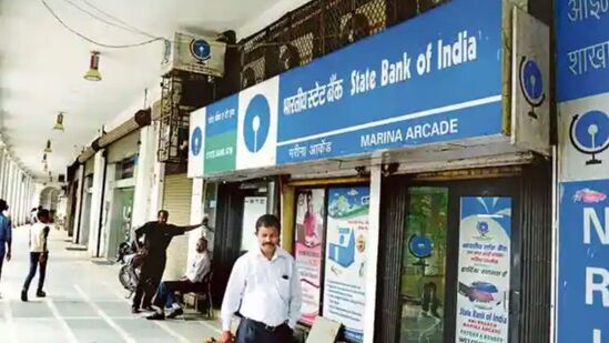 SBI Bonds ಚುನಾವಣೆ ಬಾಂಡ್‌ಗೆ ಸಂಬಂಧಿಸಿ ಮಂಗಳವಾರದೊಳಗೆ ಮಾಹಿತಿ ನೀಡಲು ಸುಪ್ರೀಂಕೋರ್ಟ್‌ ಸೂಚಿಸಿದೆ.