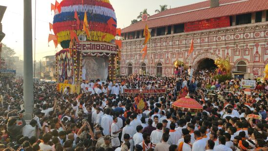 ಮಾ.21ರಿಂದ ಬೆಳಗ್ಗೆ 5ರಿಂದ ಜಾತ್ರಾ ಗದ್ದುಗೆಯಲ್ಲಿ ಮಾರಿಕಾಂಬೆಗೆ ಸೇವೆ ಸಲ್ಲಿಕೆ, ಹರಕೆ ಅರ್ಪಣೆ ಪ್ರಾರಂಭವಾಗಲಿದ್ದು ನಿರಂತರ ಎಳು ದಿನಗಳ ಕಾಲ ಮುಂದುವರೆಯಲಿದೆ. ಮಾ.27ರ ಬೆಳಗ್ಗೆ 10.41ಕ್ಕೆ ದೇವಿ ಗದ್ದುಗೆಯಿಂದ ಏಳುವುದರೊಂದಿಗೆ ಜಾತ್ರೆ ಮುಕ್ತಾಯವಾಗಲಿದೆ.