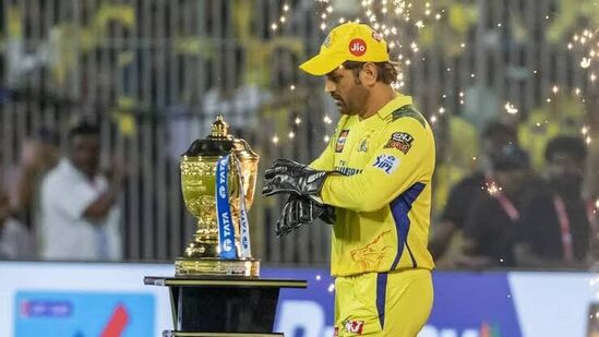 ಚೆನ್ನೈನ ಎಂಎ ಚಿದಂಬರಂ ಸ್ಟೇಡಿಯಂನಲ್ಲಿ ಹಾಲಿ ಚಾಂಪಿಯನ್ ಸಿಎಸ್‌ಕೆ ಮತ್ತು ರಾಯಲ್ ಚಾಲೆಂಜರ್ಸ್ ಬೆಂಗಳೂರು ತಂಡವು ಮಾರ್ಚ್‌ 22ರ ಶುಕ್ರವಾರ ಮುಖಾಮುಖಿಯಾಗಲಿದೆ. ಉದ್ಘಾಟನಾ ಪಂದ್ಯಕ್ಕಿಂತ ಒಂದು ದಿನ ಮುಂಚಿತವಾಗಿ ಮಹತ್ವದ ಘೋಷಣೆ ಬಂದಿದೆ.