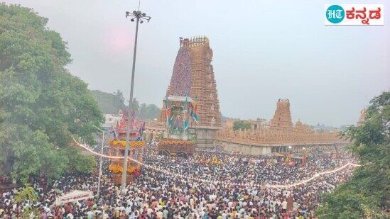 ನಂಜನಗೂಡಿನಲ್ಲಿ ಜಾತ್ರೆಯ ವೈಭವ; ಅದ್ಧೂರಿಯಾಗಿ ನಡೆದ ನಂಜುಂಡೇಶ್ವರ ಸ್ವಾಮಿಯ ಪಂಚ ಮಹಾರಥೋತ್ಸವ