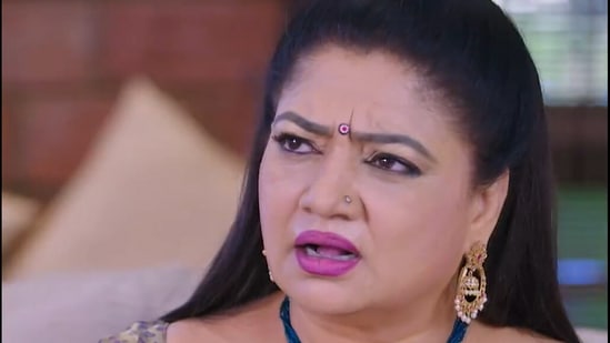 "ನಾವು ತಿಳಿದುಕೊಂಡಿರುವುದು ಸೂಜಿ ಮೊನೆಯಷ್ಟು. ತಿಳಿದುಕೊಳ್ಳಬೇಕಾಗಿರುವುದು ಬ್ರಹ್ಮಾಂಡದಷ್ಟು. ಇಲ್ಲಿ ಎಷ್ಟೋ ಸುಳ್ಳುಗಳು ಸತ್ಯದ ಮುಖವಾಡ ಹಾಕಿಕೊಂಡಿವೆ" ಎಂದು ಗುರುಗಳು ಹೇಳಿದಾಗ ಅಜ್ಜಿ "ಗುಂಡೂ ಗುರುಗಳು ಹೇಳ್ತಾ ಇದ್ದಾರೆ. ಒಂದು ಮರಕ್ಕಿಂತ ಇನ್ನೊಂದು ಮರ ದೊಡ್ಡದಿರುತ್ತದೆ. ಅವರಿಗೆ ಜಾತಕ ತೋರಿಸು" ಎಂದು ಹೇಳುತ್ತಾರೆ.