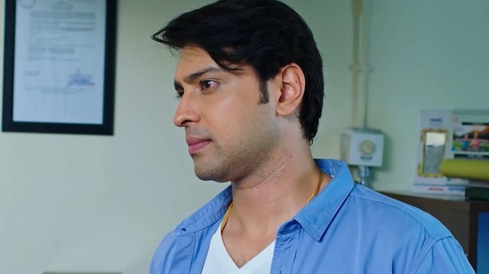 "ಲೇಡಿ ಡಾಕ್ಟರ್‌ ಹತ್ರ ಕರ್ಕೊಂಡು ಹೋಗ್ಬೇಕಿತ್ತು" "ಇದು ಅತಿಯಾಯ್ತು, ಡಾಕ್ಟರ್‌ ದೇವರ ತರಹ" " ಇವ ಪಕ್ಕಾ ಮೆಂಟಲ್‌" "ಸೈಕೋ ಇವನಿಗೆ ಮೊದಲು ಟ್ರೀಟ್ಮೆಂಟ್‌ ಕೊಡಿ" ಎಂದೆಲ್ಲ ಪ್ರೇಕ್ಷಕರು ಕಾಮೆಂಟ್‌ ಮಾಡಿದ್ದಾರೆ.&nbsp;&nbsp;