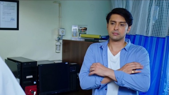 ಇಂದಿನ ಸಂಚಿಕೆಯಲ್ಲಿ ಜಯಂತ್‌ ತನ್ನ ಪತ್ನಿಯನ್ನು ಆಸ್ಪತ್ರೆಗೆ ಕರೆದುಕೊಂಡು ಬಂದಿದ್ದಾನೆ. ಡಾಕ್ಟರ್‌ ಜಾಹ್ವವಿಯ ಮೈ ಮುಟ್ಟುವುದು ಜಯಂತ್‌ಗೆ ಅಸಹನೀಯ ಎಂದೆನಿಸಿದೆ.&nbsp;