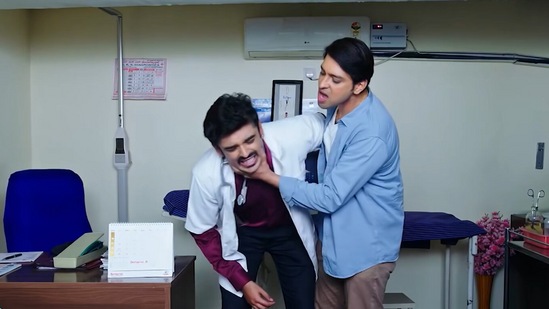 ಝೀ ಕನ್ನಡ ವಾಹಿನಿ ಹಂಚಿಕೊಂಡ ಈ ಪ್ರಮೋಗೆ ನೂರಾರು ಕಾಮೆಂಟ್‌ಗಳು, ಸಾವಿರಾರು ಲೈಕ್‌ಗಳು ಬಂದಿವೆ. ಬಹುತೇಕರು "ಸೈಕೋ ಜಯಂತ್‌ದು ಅತಿಯಾಯ್ತು" ಎನ್ನುತ್ತಿದ್ದಾರೆ.&nbsp;