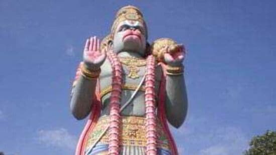 ಬೆಂಗಳೂರಿನ ರಾಗಿಗುಡ್ಡ ಶ್ರೀ ಪ್ರಸನ್ನ ಆಂಜನೇಯಸ್ವಾಮಿ ದೇವಸ್ಥಾನವನ್ನುರಾಗಿಗುಡ್ಡ ಆಂಜನೇಯ ದೇವಸ್ಥಾನ ಎಂದೇ ಕರೆಯಲಾಗುತ್ತದೆ. ಐದು ದಶಕದ ಹಿಂದೆ ಆರಂಭಗೊಂಡಿರುವ ದೇಗುಲವನ್ನು ಟ್ರಸ್ಟ್‌ ನಿರ್ವಹಿಸುತ್ತದೆ. ವಿಶೇಷ ಆಂಜನೇಯ ಮೂರ್ತಿ ಇಲ್ಲಿನ ಆಕರ್ಷಣೆ.
