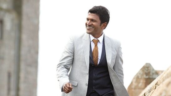 2017ರ ಡಿಸೆಂಬರ್ 12ರಂದು ಚಿತ್ರಮಂದಿರಗಳಲ್ಲಿ ಬಿಡುಗಡೆಯಾಗಿದ್ದ ಈ ಸಿನಿಮಾ ಮಾಸ್ ಪ್ರೇಕ್ಷಕರ ಮನಸ್ಸು ಗೆದ್ದಿತ್ತು. 2017ರ ಡಿಸೆಂಬರ್ 12ರಂದು ಚಿತ್ರಮಂದಿರಗಳಲ್ಲಿ ಬಿಡುಗಡೆಯಾಗಿದ್ದ ಈ ಸಿನಿಮಾ ಮಾಸ್ ಪ್ರೇಕ್ಷಕರ ಮನಸ್ಸು ಗೆದ್ದಿತ್ತು.