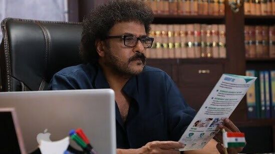 ನಿರ್ದೇಶಕರನ್ನೂ ಸೇರಿ ಒಟ್ಟು ಐವರು ಬಂಡವಾಳ ಹೂಡಿ ಈ ಸಿನಿಮಾ ನಿರ್ಮಿಸಿದ್ದಾರೆ. ಕೋರ್ಟ್ ರೂಮ್ ಥ್ರಿಲ್ಲರ್ ದಿ ಜಡ್ಜ್ ಮೆಂಟ್ ಚಿತ್ರವನ್ನು ಮೇ ತಿಂಗಳಲ್ಲಿ ತೆರೆಗೆ ತರುವ ಪ್ರಯತ್ನ ನಿರ್ದೇಶಕರದ್ದು. ನಿರ್ದೇಶಕರನ್ನೂ ಸೇರಿ ಒಟ್ಟು ಐವರು ಬಂಡವಾಳ ಹೂಡಿ ಈ ಸಿನಿಮಾ ನಿರ್ಮಿಸಿದ್ದಾರೆ. ಕೋರ್ಟ್ ರೂಮ್ ಥ್ರಿಲ್ಲರ್ ದಿ ಜಡ್ಜ್ ಮೆಂಟ್ ಚಿತ್ರವನ್ನು ಮೇ ತಿಂಗಳಲ್ಲಿ ತೆರೆಗೆ ತರುವ ಪ್ರಯತ್ನ ನಿರ್ದೇಶಕರದ್ದು. 