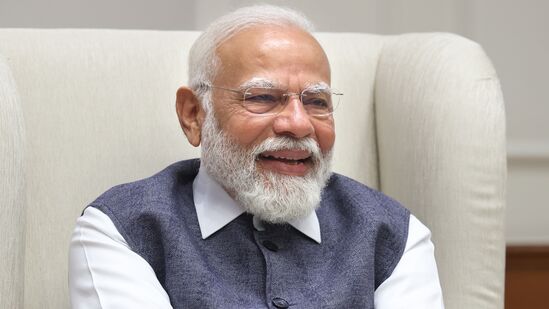 ಹಿಂದೂಸ್ತಾನ್ ಟೈಮ್ಸ್ಗೆ ಸಂದರ್ಶನ ನೀಡಿರುವ ಪ್ರಧಾನಿ ನರೇಂದ್ರ ಮೋದಿ ಅವರು ನಮಗೆ ಜನಪ್ರಿಯತೆ ಬೇಕಿಲ್ಲ. ಜನರು ನಮ್ಮ ಕೆಲಸದ ವೇಗವನ್ನು ನೋಡಿದ್ದಾರೆ ಎಂದು ಹೇಳಿದ್ದಾರೆ. ಹಿಂದೂಸ್ತಾನ್ ಟೈಮ್ಸ್ಗೆ ಸಂದರ್ಶನ ನೀಡಿರುವ ಪ್ರಧಾನಿ ನರೇಂದ್ರ ಮೋದಿ ಅವರು ನಮಗೆ ಜನಪ್ರಿಯತೆ ಬೇಕಿಲ್ಲ. ಜನರು ನಮ್ಮ ಕೆಲಸದ ವೇಗವನ್ನು ನೋಡಿದ್ದಾರೆ ಎಂದು ಹೇಳಿದ್ದಾರೆ.