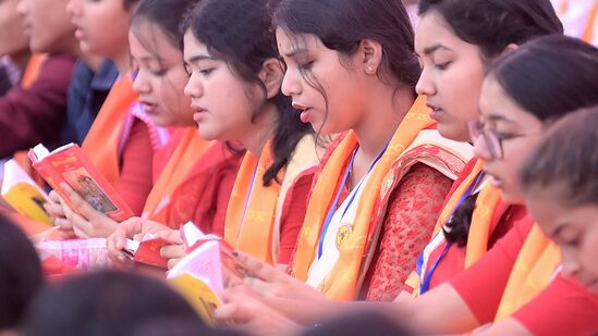 ಭಗವದ್ಗೀತೆ 10ನೇ ಅಧ್ಯಾಯ ವಿಭೂತಿ ಯೋಗ: ಬದುಕಿನ ಹೆಚ್ಚು ಕ್ಷಣಗಳನ್ನು ನನಗಾಗಿ ಮೀಸಲಿರಿಸು