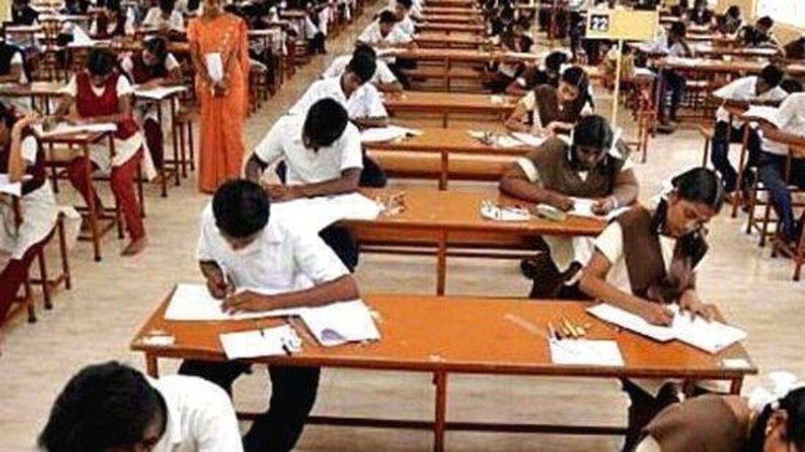 SSLC2 Exams: ಎಸ್‌ಎಸ್‌ಎಲ್‌ಸಿ2 ಪರೀಕ್ಷೆ ನಾಳೆಯಿಂದ, 2.23 ಲಕ್ಷ ವಿದ್ಯಾರ್ಥಿಗಳ ಹಾಜರು