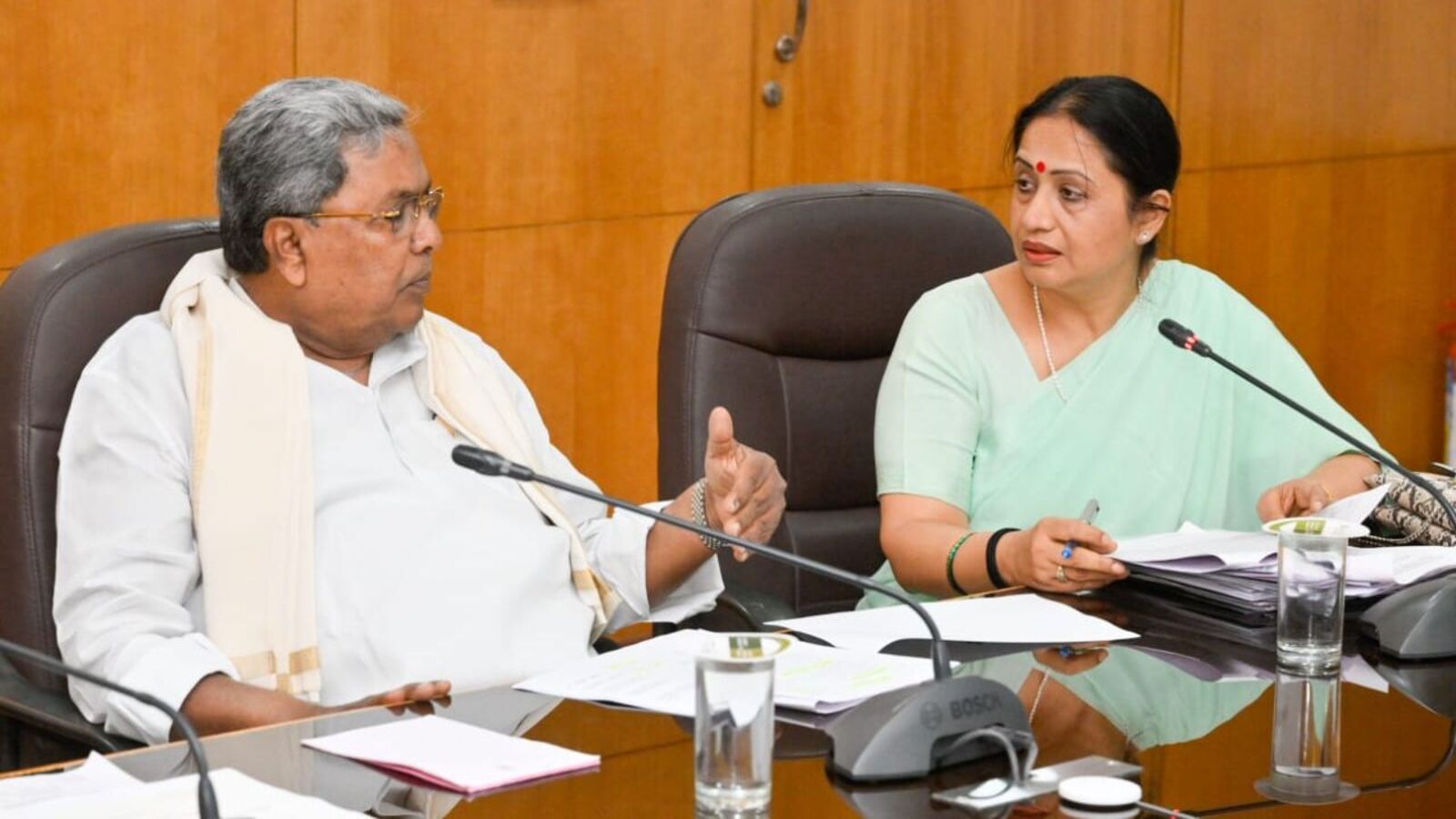 CM Siddaramaiah: ಗಣಿ ಪರಿಸರ ಪುನಶ್ಚೇತನ ಯೋಜನೆ ಜಾರಿ ವಿಳಂಬಕ್ಕೆ ಸಿಎಂ ಅಸಮಾಧಾನ, ಕಾರ್ಯದರ್ಶಿಗಳ ಮೇಲೆ ಗರಂ