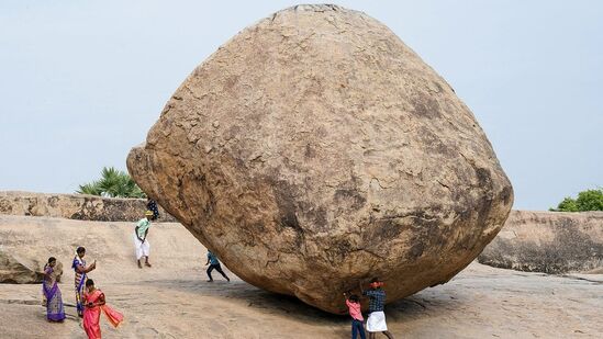 ಚೇಷ್ಟೆಯ ಸ್ವಭಾವಕ್ಕೆ ಹೆಸರುವಾಸಿಯಾದ ಕೃಷ್ಣನು ತನ್ನ ಬಾಲ್ಯದಲ್ಲಿ ಬೆಣ್ಣೆಯನ್ನು ಕದಿಯಲು ಇಷ್ಟಪಡುತ್ತಾನೆ. ಈ ಬಂಡೆ ಕೂಡ ದೊಡ್ಡ ಆಕಾರದ ಬೆಣ್ಣೆಯಂತೆಯೇ ಕಾಣುತ್ತದೆ.&nbsp;