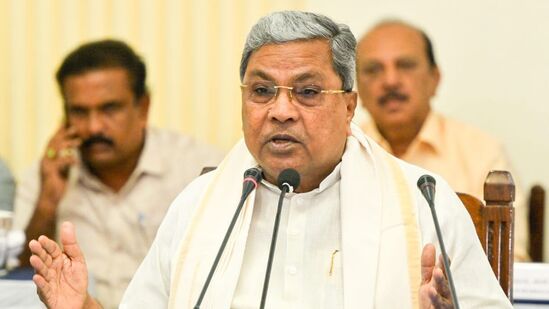 ಮಳೆಗಾಲ ಶುರುವಾಗಿರುವ ನಡುವೆಯೇ ಕರ್ನಾಟಕದ ಡಿಸಿಗಳು ಹಾಗು ಜಿಪಂ ಸಿಇಒಗಳ ಸಭೆ ನಡೆಸಿದ ಸಿಎಂ ಸಿದ್ದರಾಮಯ್ಯ ಖಡಕ್‌ ಸೂಚನೆಗಳನ್ನೇ ನೀಡಿದರು.
