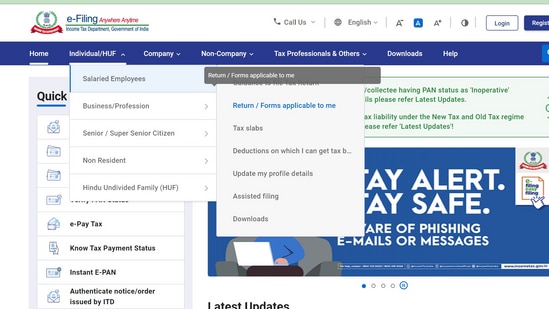 ಈ ರೀತಿ ಲಾಗಿನ್‌ ಆದ ಬಳಿಕ ಇ-ಫೈಲ್‌ ಆಯ್ಕೆ ಕ್ಲಿಕ್‌ ಮಾಡಿ. ಇನ್‌ಕಂ ಟ್ಯಾಕ್ಸ್‌ ರಿಟರ್ನ್‌ &gt; ಫೈಲ್‌ ಇನ್‌ಕಂ ಟ್ಯಾಕ್ಸ್‌ ರಿಟರ್ನ್‌ ಕ್ಲಿಕ್‌ ಮಾಡಿ. &nbsp;ಆಧಾರ್‌ಗೆ ಪಾನ್‌ ಲಿಂಕ್‌ ಆಗಿರದೆ ಇದ್ದರೆ ವಾರ್ನಿಂಗ್‌ ಬರುತ್ತದೆ.&nbsp;