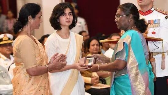 ಮಗನ ನಿಧನ ಬಳಿಕ ಸೊಸೆಗೆ ಎಲ್ಲಾ ಪರಿಹಾರ ಸಿಕ್ಕಿದೆ; ಎನ್ಒಕೆ ನೀತಿ ಪರಿಷ್ಕರಣೆಗೆ ಕ್ಯಾಪ್ಟನ್ ಅಂಶುಮಾನ್ ಸಿಂಗ್ ಪೋಷಕರ ಒತ್ತಾಯ ಮಗನ ನಿಧನ ಬಳಿಕ ಸೊಸೆಗೆ ಎಲ್ಲಾ ಪರಿಹಾರ ಸಿಕ್ಕಿದೆ; ಎನ್ಒಕೆ ನೀತಿ ಪರಿಷ್ಕರಣೆಗೆ ಕ್ಯಾಪ್ಟನ್ ಅಂಶುಮಾನ್ ಸಿಂಗ್ ಪೋಷಕರ ಒತ್ತಾಯ