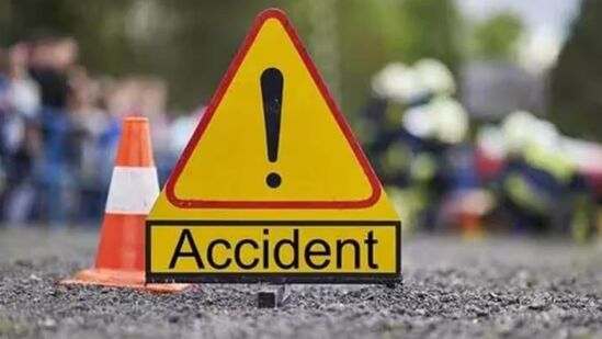 ಬೆಂಗಳೂರು ನೈಸ್‌ ರಸ್ತೆಯಲ್ಲಿ ಬೊಲೆರೊ ಅಪಘಾತಕ್ಕೀಡಾಗಿ 18 ಮೇಕೆ ಸಾವು; ಹಣಕಾಸಿನ ವಂಚನೆ ಆರೋಪಿ ಬಂಧನ ಮತ್ತು ಇತರೆ ಅಪರಾಧ ಸುದ್ದಿ. (ಸಾಂಕೇತಿಕ ಚಿತ್ರ)