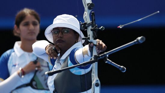 2024ರ ಪ್ಯಾರಿಸ್ ಒಲಿಂಪಿಕ್ಸ್​​ನಲ್ಲಿ ಮಹಿಳೆಯರ ಆರ್ಚರಿಯಲ್ಲಿ ಭಾರತ ಆರ್ಚರಿ ತಂಡ ನಿರಾಸೆ ಮೂಡಿಸಿದ್ದು, ಕ್ವಾರ್ಟರ್ ಫೈನಲ್​ನಲ್ಲಿ ನೆದರ್ಲೆಂಡ್ಸ್​ ವಿರುದ್ಧ ಹೀನಾಯ ಸೋಲನುಭವಿಸಿದೆ. 6-0 ಅಂತರದಿಂದ ಭಾರತ ತಂಡ ಡಚ್ಚರಿಗೆ ಶರಣಾಯಿತು.