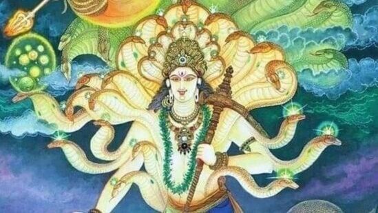 ಶ್ರಾವಣ ಮಾಸದಲ್ಲಿ ಬರುವ ನಾಗಪಂಚಮಿಯನ್ನು ಬಹಳ ಶ್ರದ್ಧಾ–ಭಕ್ತಿಯಿಂದ ಆಚರಿಸಲಾಗುತ್ತದೆ. ಮಹಾಭಾರತ, ನಾರದ ಪುರಾಣ ಮತ್ತು ಸ್ಕಂದ ಪುರಾಣಗಳಂತಹ ಗ್ರಂಥಗಳು ನಾಗಗಳ ದೇವರಾದ ನಾಗರಾಜನ ಆರಾಧನೆಯನ್ನು ಉಲ್ಲೇಖಿಸುತ್ತವೆ.