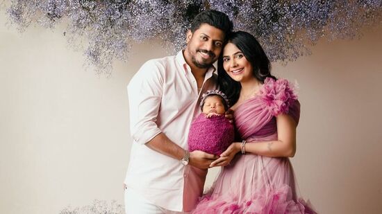 ಕನ್ನಡದ ಕಿರುತೆರೆಯಲ್ಲಿ ಗಾಂಧಾರಿ, ಶುಭ ವಿವಾಹ, ರಾಧಾ ರಮಣ ಸೀರಿಯಲ್‌ಗಳ್ಲಲಿ ನಟಿಸಿ ಸೈ ಎನಿಸಿಕೊಂಡ ನಟಿ ಕಾವ್ಯಾ ಗೌಡ.&nbsp;